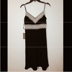 ANN TAYLOR: Black and white knee length dress